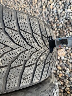 235/55/17 - Nexen zimní pár pneu - 2