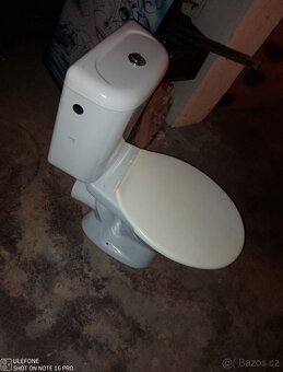 Záchodová mísa s nádržkou - 2