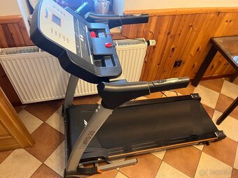 Běžecký pás Housefit - 2