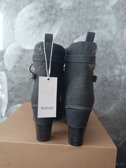 Kotníkové boty Mustang vel.40 - 2