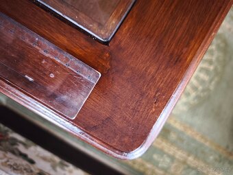 Starožitný konferenční stůl 60x60cm - 2