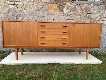 Retro komoda Interiér Praha 60.léta - 2