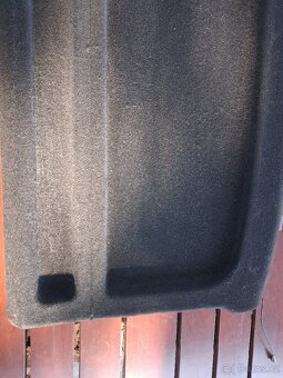 Plato kufru Škoda Karoq - 2