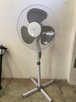 Stojanový větrák,ventilátor. - 2