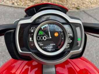 Triumph Rocket 3 - 2