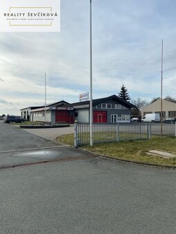 Pronájem komerčního objektu s halou, 400 m 2 + 400 m2 plochy - 2