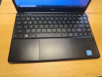 UMAX VisionBook 13Wg - 2