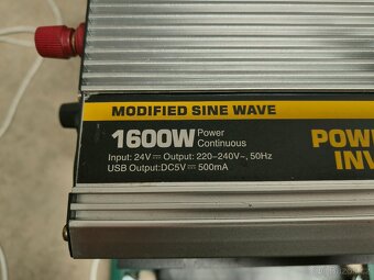 Měnič napětí Carspa 1600W 24V - 2