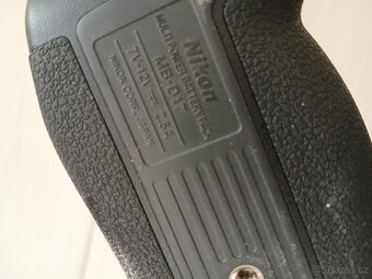 Nikon mb-d17 originální grip - 2