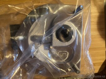 Horní uložení tlumiče Porsche 911 99134301587 a 99134301687 - 2