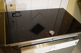 Sklokeramická indukční deska Neff T43T80N0 - 2
