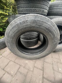 215/70 R15C zimní - 2