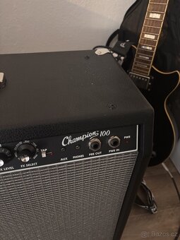 Zesilovač Fender - 2