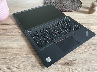 super tenké Lenovo T14s - dotyk LCD, baterie 10h, 16GB RAM - 2