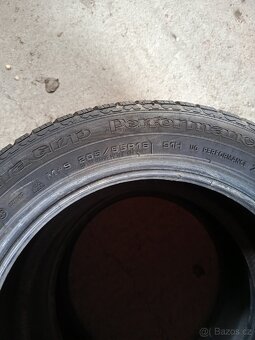 Zimní Pneu 205/55 R16 - 2