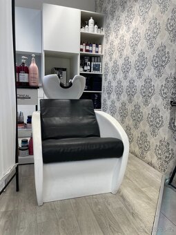 💇♀️ Hledáme šikovnou kadeřnici do salónu - Zlín Malenovice - 2