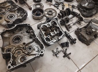 Suzuki DR 800 díly motoru dr800 BIG - 2