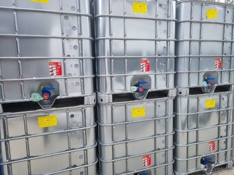 6x plechová IBC nádrž 1000L - 1x použita - 2