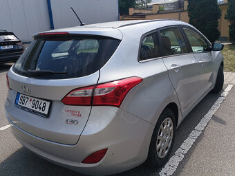 Hyundai i30 1.6 CRDi, 81kW, stříbrná metalíza r.v. 2014 - 2
