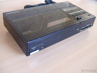 GRUNDIG CD 500 Prisma - legendární CD player - 2