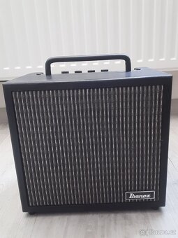 Kytarové kombo Ibanez. - 2