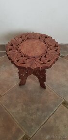Starožitná skládací stolička z Indie - 2