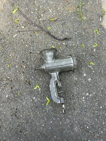 MLÝNEK NA MASO RETRO - 2