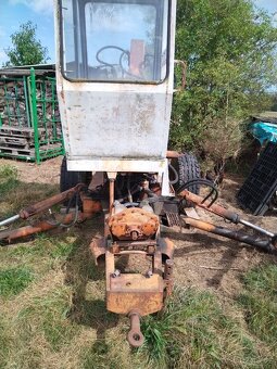 nakladač UNHZ 750 - 2