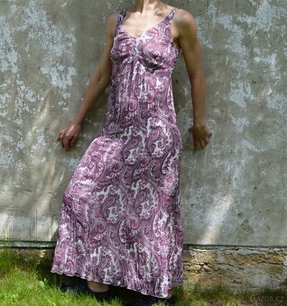 Růžovobílé šaty na ramínka vel. 40 - 2