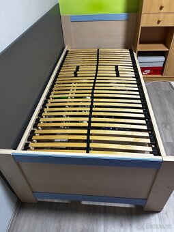 Postel 90x200 + matrace + rošt - 2