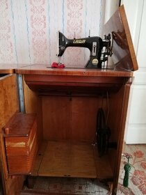 Šicí stroj Lada - 2