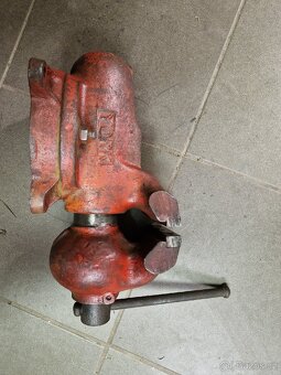 Svěrák york 100 - 2