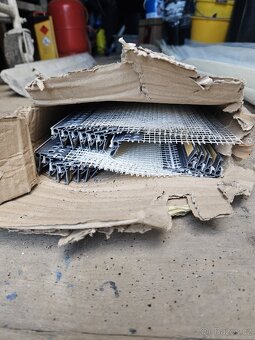 APU 2D lišta antracit 18ks - 2