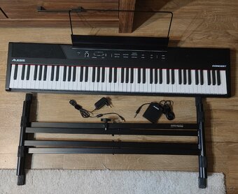 Alesis Concert se stojanem+ ostatní v popisku - 2