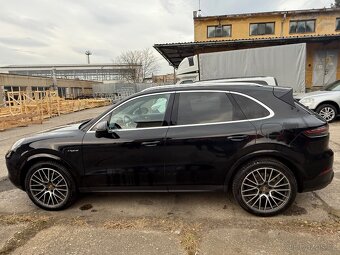 Porsche Cayenne - 2