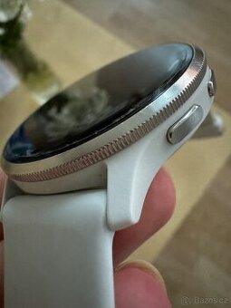Chytré hodinky Garmin Venu 3 Silver/Whitestone Silicone Band - 2