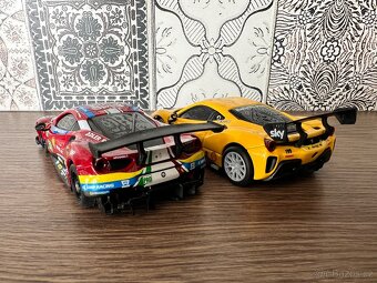 2 auta na ovládání Ferrari - Shell - 2
