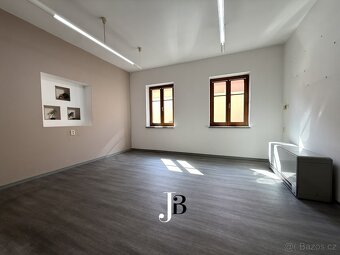 Pronájem komerčních prostor 100 m2 Domažlice Poděbradova - 2
