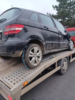 Rozpredam Mercedes B160 70kw 2010 266.920 - 2