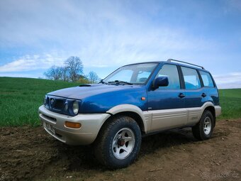 Terrano 2.4 - 2