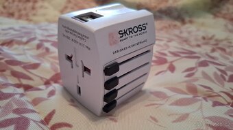 cestovní adaptér SKROSS World Adapter MUV USB - 2