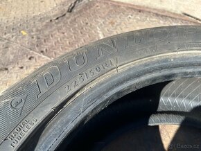 Pneu Dunlop 225/50 R17 - 2