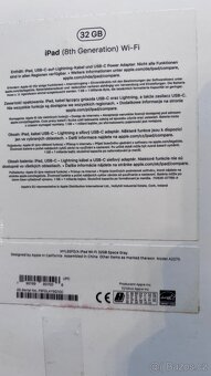 Apple iPad 32 GB, vesmírně šedý, 8. Generace - 2