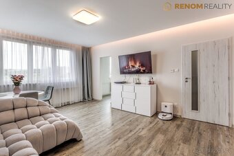 Prodej bytu o dispozici 3+1 s lodžií, ul. Družební, Olomouc - 2