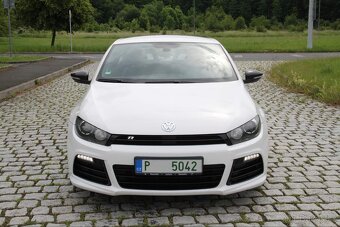 SCIROCCO R, 2.0TSI-195kw,6st.Manuál,Bi-Xen,R19,Kůže,PDC,2010 - 2