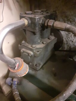 Kompresor 220v 2 válec. - 2