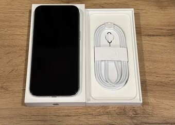 Apple iPhone 16 Pro Max, 1 TB, bílý titan - 2