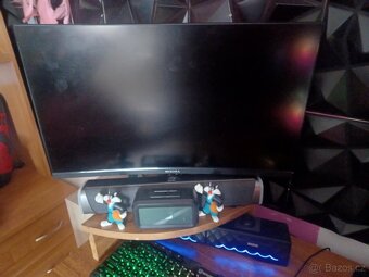 Prodám krásný zakřivený LCD monitor za. Misura - 2