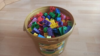 Mega Bloks kostky - 2