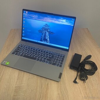 Lenovo IdeaPad 5-15IIL05 - 2